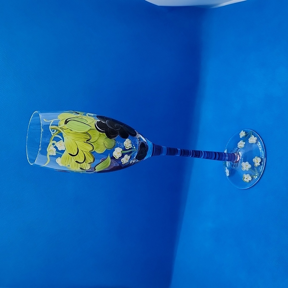 Vintage Grape Decorated Wine Glass - Picture 2 of 11